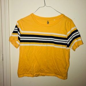 Yellow stripped cropped tee